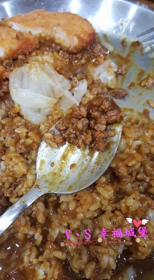 【台北美食】忠孝新生站 本家台灣咖哩 光華店 – 台灣肉燥 日本咖哩 擦撞出台日混合創意新吃法,巨無霸咖哩飯等待大胃王來挑戰。。 - 第24張圖 【台北美食】忠孝新生站 本家台灣咖哩 光華店 – 台灣肉燥 日本咖哩 擦撞出台日混合創意新吃法,巨無霸咖哩飯等待大胃王來挑戰。。