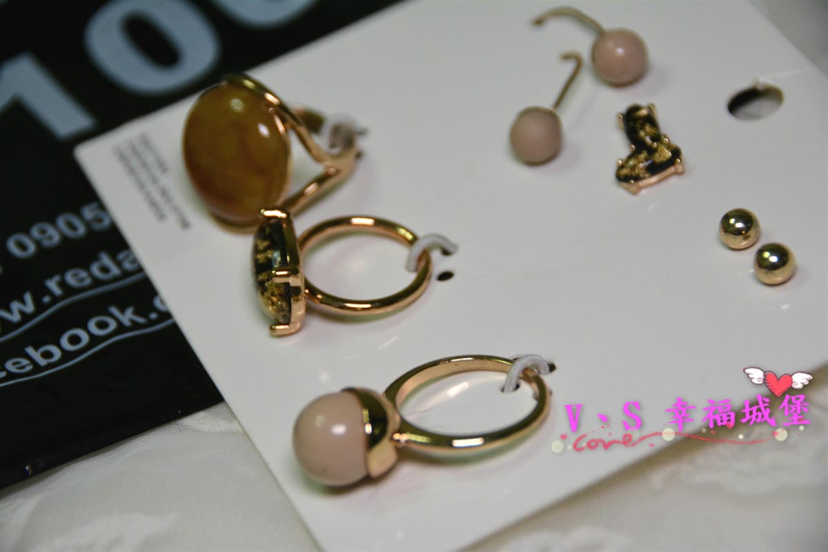 【飾品分享】平價百元飾品穿搭 RED Angel NT100,小資女的最愛,歐美手環、耳環、項鍊 給你 ” 幾霸摳 ” 超高CP值又獨一無二的飾品 (文末抽獎喔 !) - 第15張圖 【飾品分享】平價百元飾品穿搭 RED Angel NT100,小資女的最愛,歐美手環、耳環、項鍊 給你 ” 幾霸摳 ” 超高CP值又獨一無二的飾品 (文末抽獎喔 !)