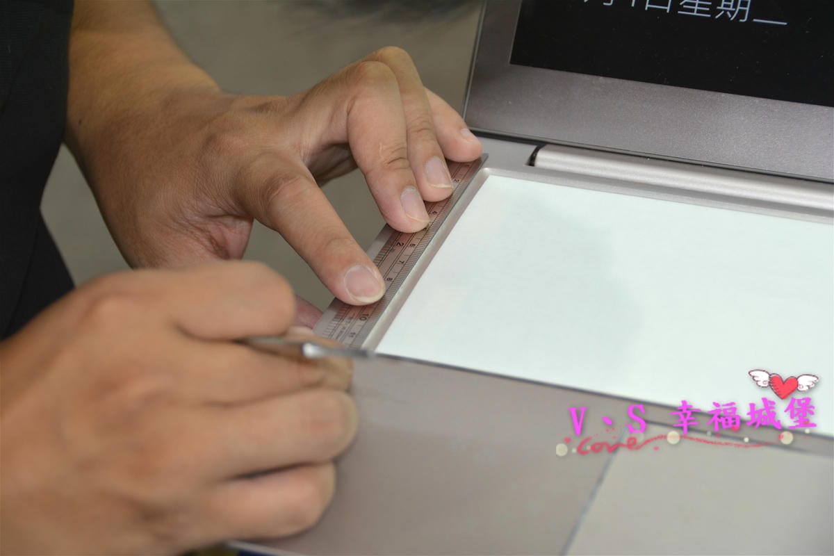 【筆電包膜分享】公館手機包膜 研膜工業 專業細心包膜,讓我的筆電多了一份低調奢華美,不再擔心髒汙、刮痕上筆電身 - 第37張圖 【筆電包膜分享】公館手機包膜 研膜工業 專業細心包膜,讓我的筆電多了一份低調奢華美,不再擔心髒汙、刮痕上筆電身