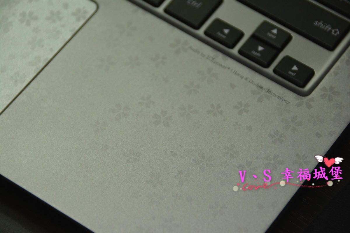 【筆電包膜分享】公館手機包膜 研膜工業 專業細心包膜,讓我的筆電多了一份低調奢華美,不再擔心髒汙、刮痕上筆電身 - 第47張圖 【筆電包膜分享】公館手機包膜 研膜工業 專業細心包膜,讓我的筆電多了一份低調奢華美,不再擔心髒汙、刮痕上筆電身