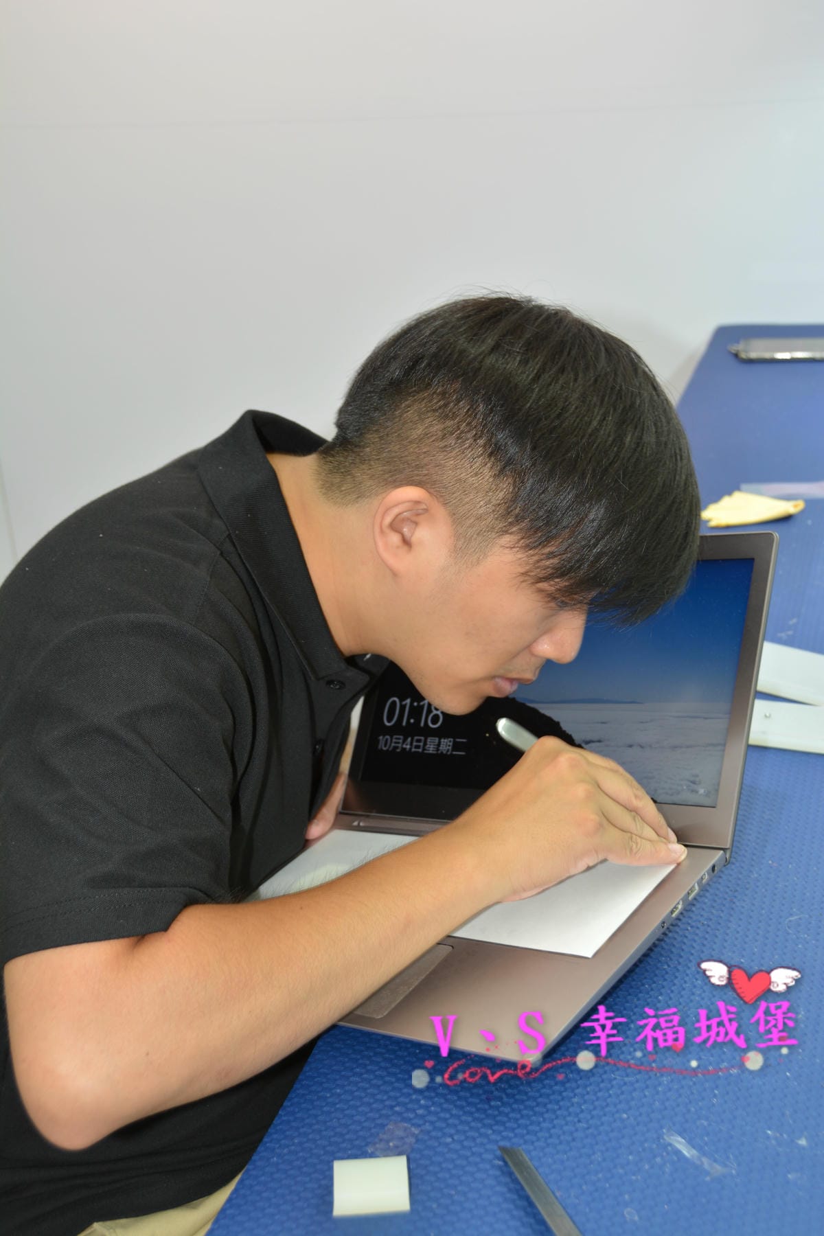 【筆電包膜分享】公館手機包膜 研膜工業 專業細心包膜,讓我的筆電多了一份低調奢華美,不再擔心髒汙、刮痕上筆電身 - 第38張圖 【筆電包膜分享】公館手機包膜 研膜工業 專業細心包膜,讓我的筆電多了一份低調奢華美,不再擔心髒汙、刮痕上筆電身