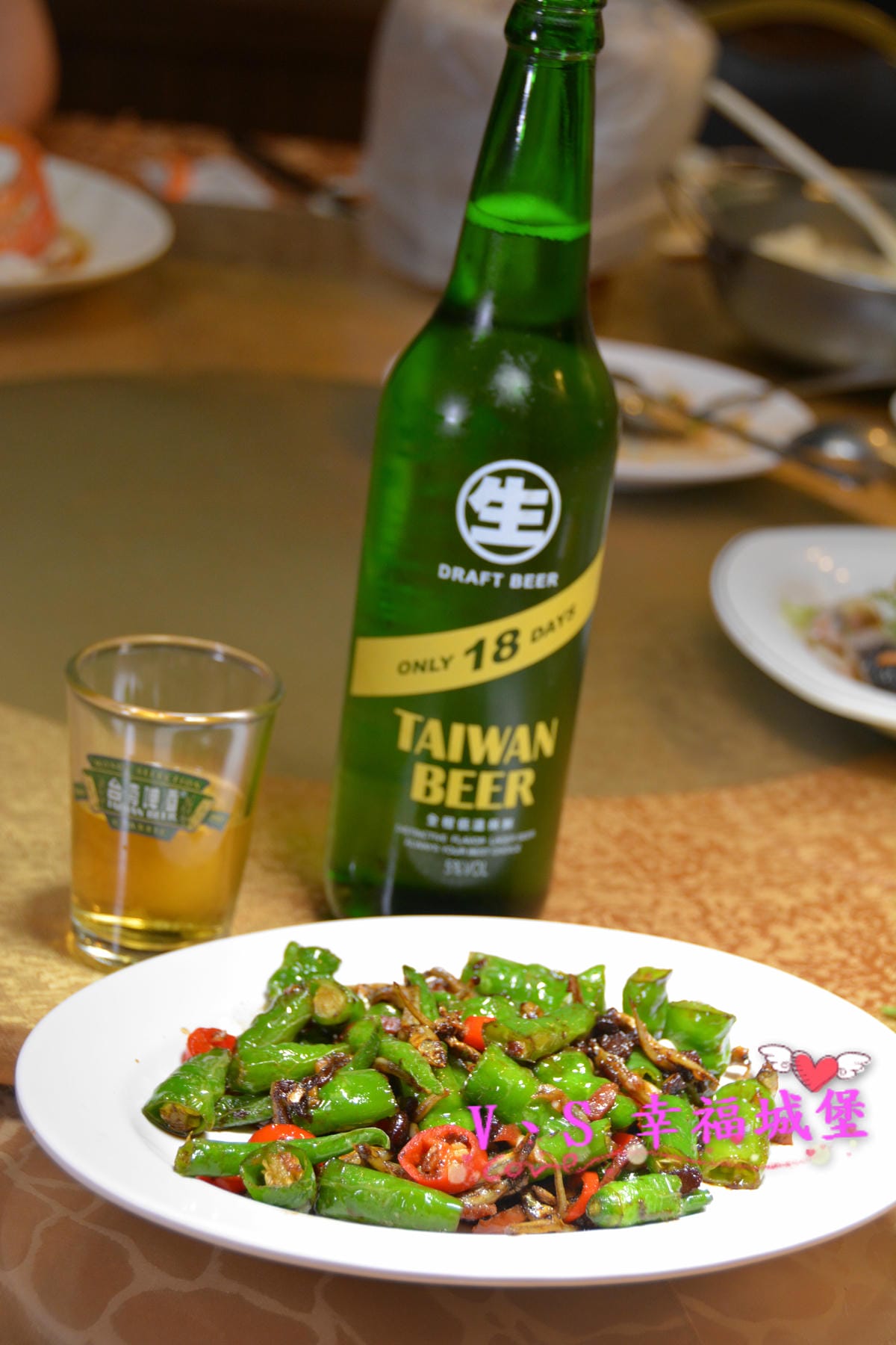 【台北美食】長安東路熱炒 鮮納肚長安店 多種豐富現炒精緻菜餚,好吃又便宜,跟三五好友吃飯喝酒,盡情聊天到凌晨五點都不怕,真是夜貓子的深夜食堂 - 第36張圖 【台北美食】長安東路熱炒 鮮納肚長安店 多種豐富現炒精緻菜餚,好吃又便宜,跟三五好友吃飯喝酒,盡情聊天到凌晨五點都不怕,真是夜貓子的深夜食堂