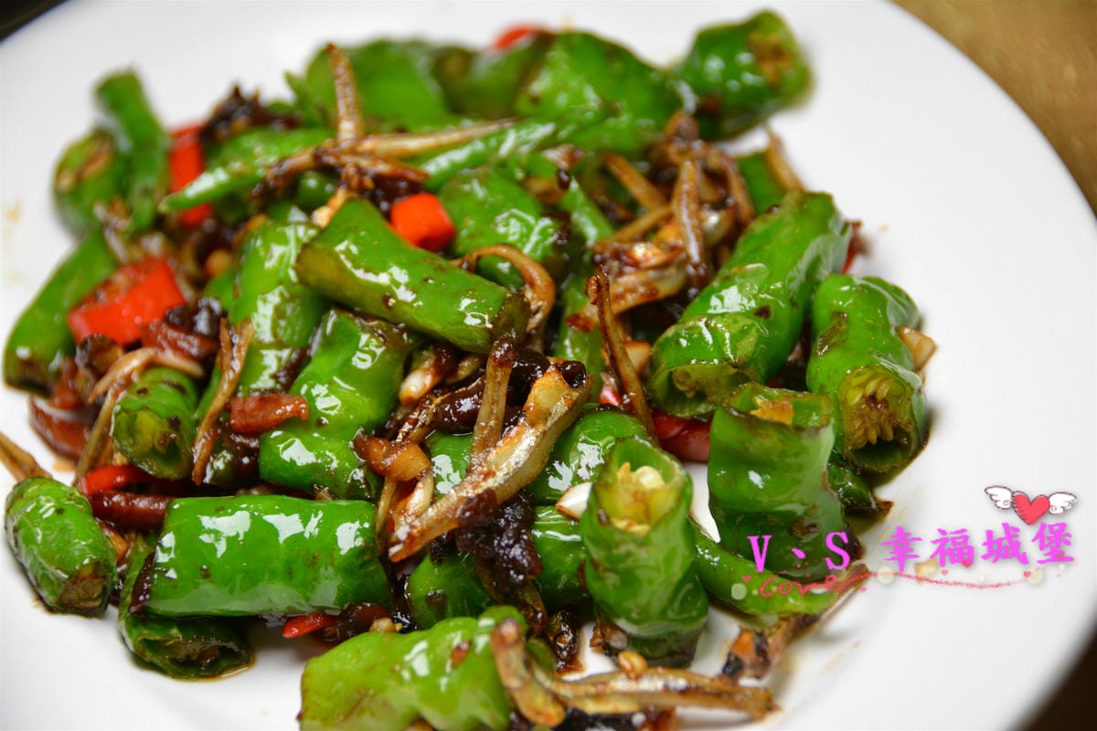 【台北美食】長安東路熱炒 鮮納肚長安店 多種豐富現炒精緻菜餚,好吃又便宜,跟三五好友吃飯喝酒,盡情聊天到凌晨五點都不怕,真是夜貓子的深夜食堂 - 第35張圖 【台北美食】長安東路熱炒 鮮納肚長安店 多種豐富現炒精緻菜餚,好吃又便宜,跟三五好友吃飯喝酒,盡情聊天到凌晨五點都不怕,真是夜貓子的深夜食堂