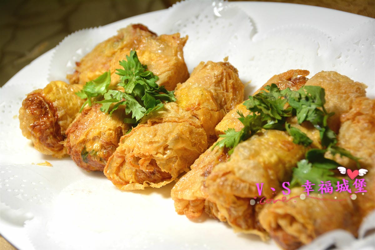 【台北美食】長安東路熱炒 鮮納肚長安店 多種豐富現炒精緻菜餚,好吃又便宜,跟三五好友吃飯喝酒,盡情聊天到凌晨五點都不怕,真是夜貓子的深夜食堂