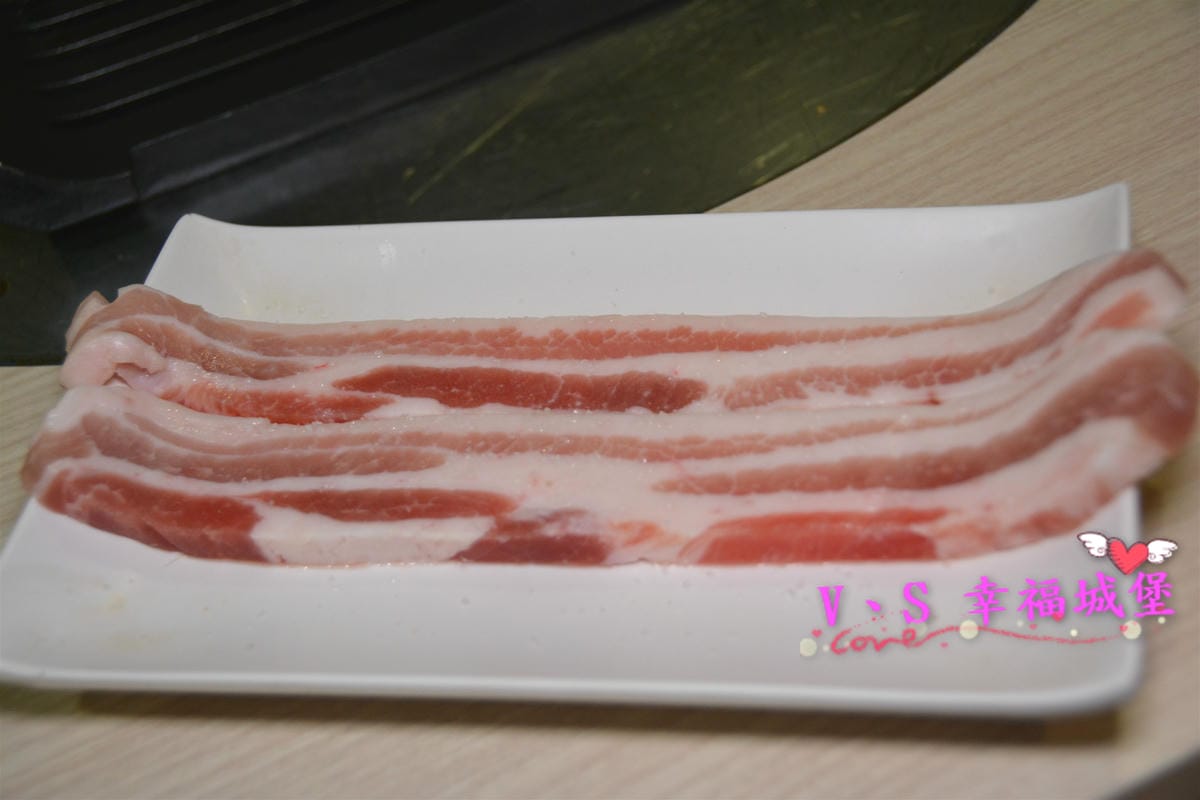 【台北美食】國父紀念館燒肉 燒桶子韓風立燒 讓你動口不