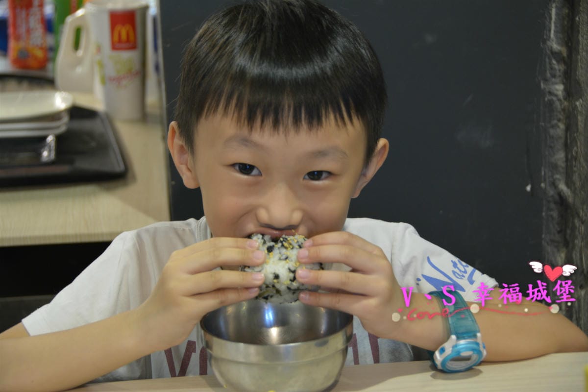 【台北美食】國父紀念館燒肉 燒桶子韓風立燒 讓你動口不 【台北美食】國父紀念館燒肉 燒桶子韓風立燒 讓你動口不