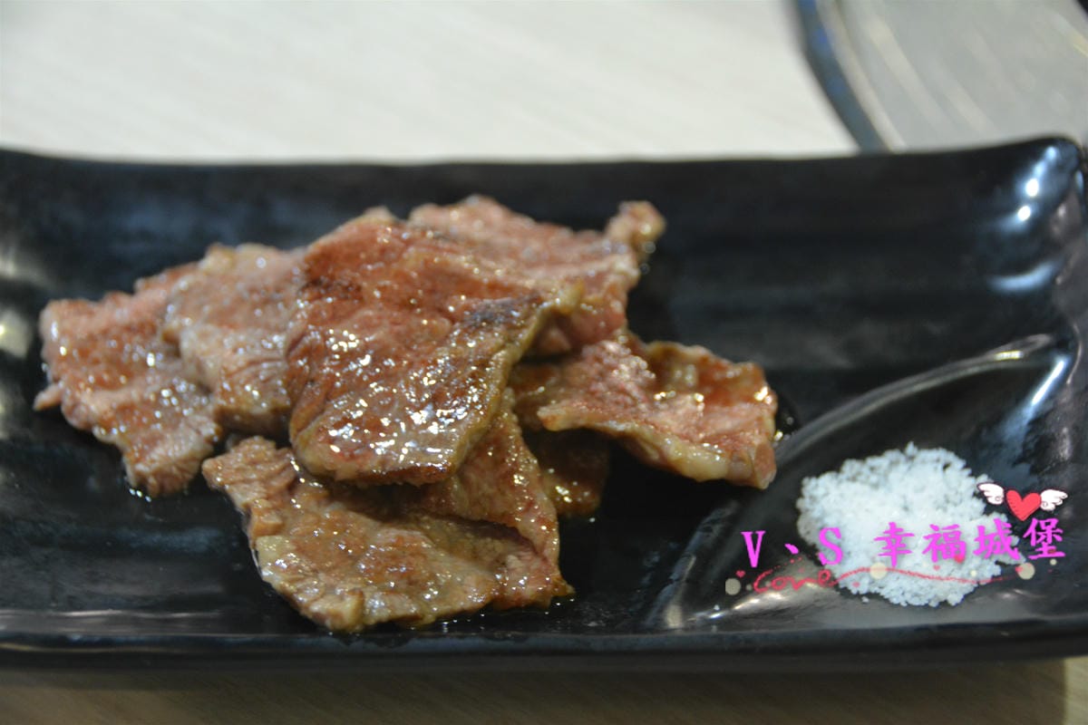 【台北美食】國父紀念館燒肉 燒桶子韓風立燒 讓你動口不 【台北美食】國父紀念館燒肉 燒桶子韓風立燒 讓你動口不