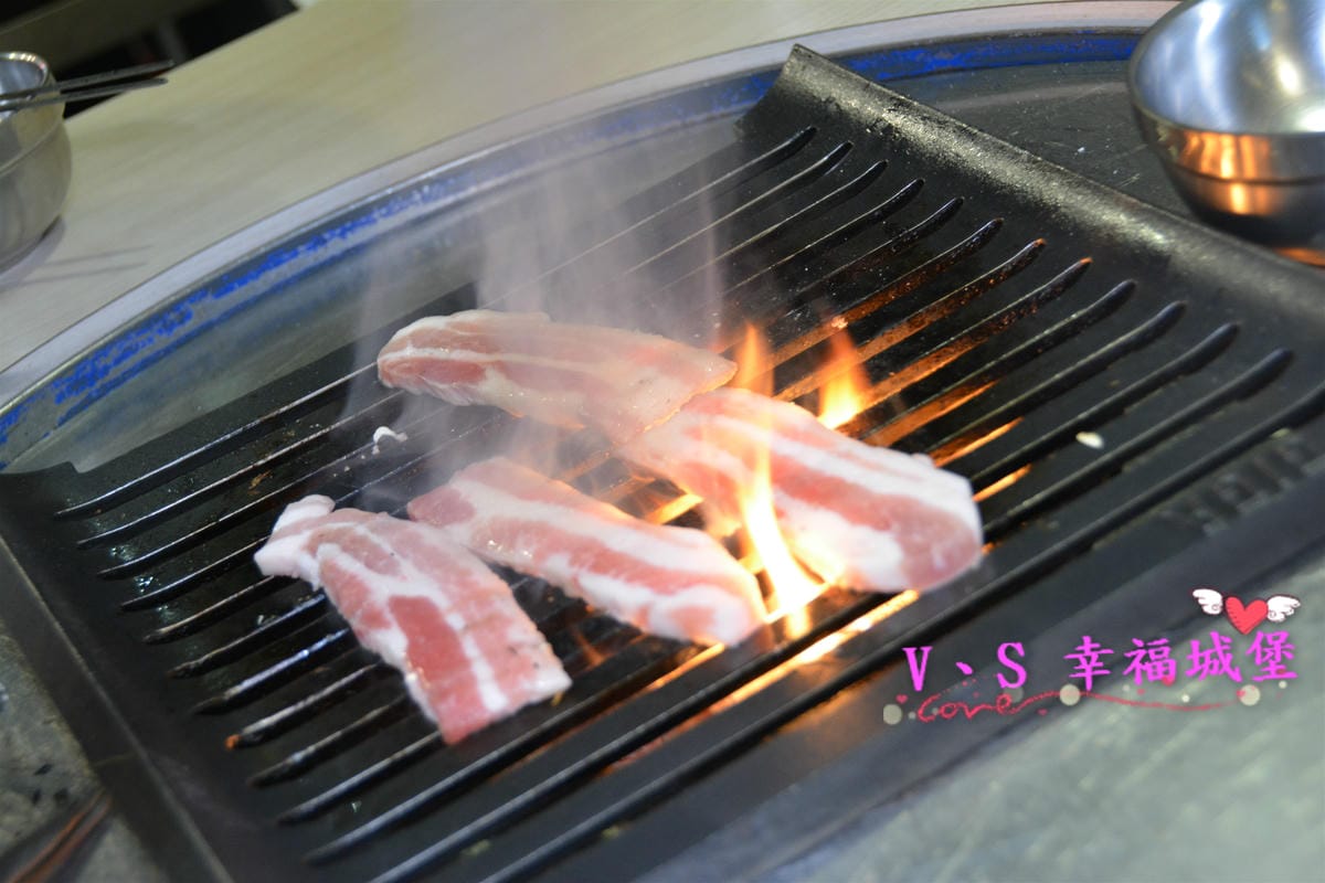 【台北美食】國父紀念館燒肉 燒桶子韓風立燒 讓你動口不