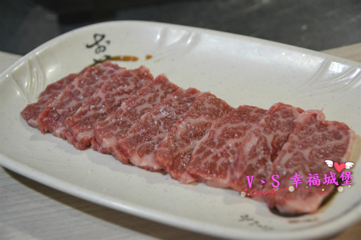 【台北美食】國父紀念館燒肉 燒桶子韓風立燒 讓你動口不