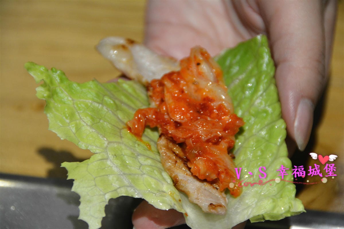 【新北美食】MANNA 만나 韓式烤肉專門店 美魔女韓國老闆娘,韓式烤肉、超棒海鮮湯麵,不用到韓國在板橋就可以吃到道地韓式料理 - 第37張圖 【新北美食】MANNA 만나 韓式烤肉專門店 美魔女韓國老闆娘,韓式烤肉、超棒海鮮湯麵,不用到韓國在板橋就可以吃到道地韓式料理