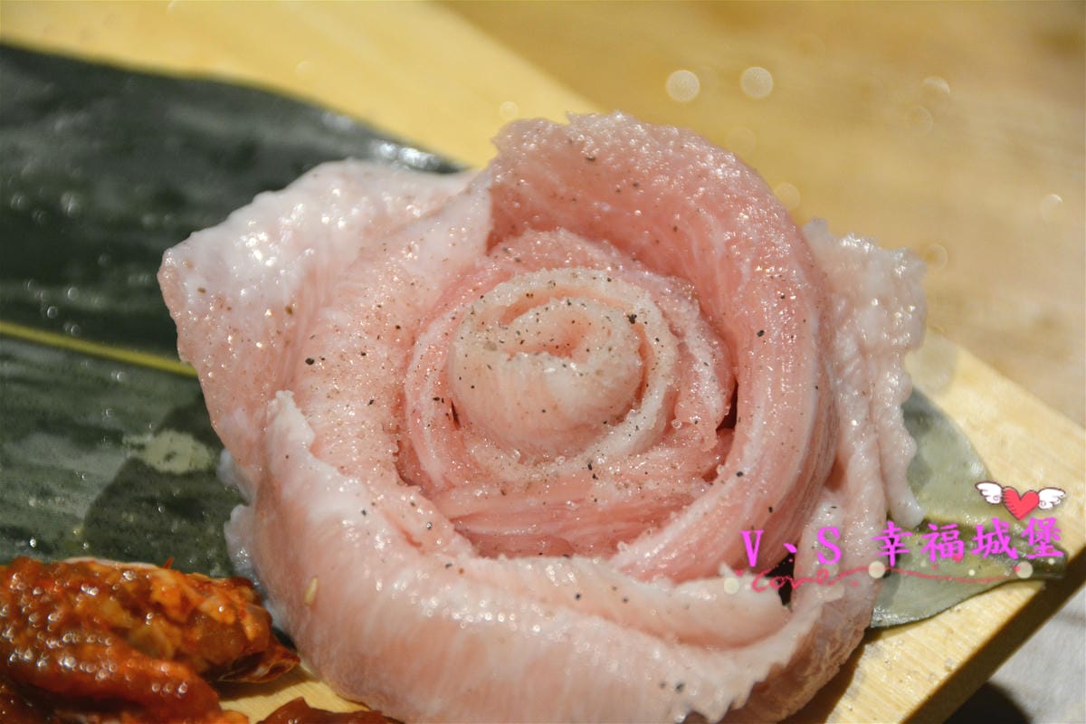 【新北美食】MANNA 만나 韓式烤肉專門店 美魔女韓國老闆娘,韓式烤肉、超棒海鮮湯麵,不用到韓國在板橋就可以吃到道地韓式料理 - 第34張圖 【新北美食】MANNA 만나 韓式烤肉專門店 美魔女韓國老闆娘,韓式烤肉、超棒海鮮湯麵,不用到韓國在板橋就可以吃到道地韓式料理