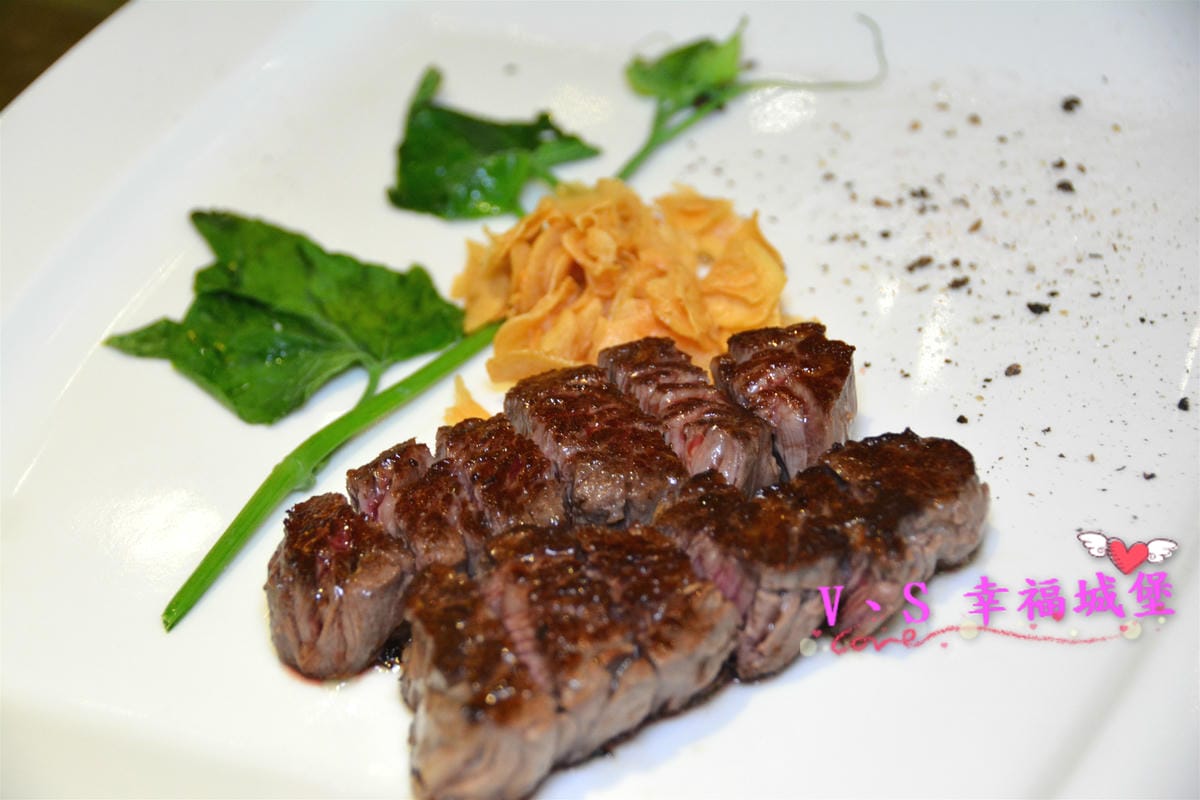 【台北美食】南京復興站 絢賞風尚鐵板燒 – 親民價格、高檔龍蝦鮑魚,再搭配精讚廚藝,美味得味蕾饗宴,讓你懷念久久(店名已更名) - 第45張圖 【台北美食】南京復興站 絢賞風尚鐵板燒 – 親民價格、高檔龍蝦鮑魚,再搭配精讚廚藝,美味得味蕾饗宴,讓你懷念久久(店名已更名)