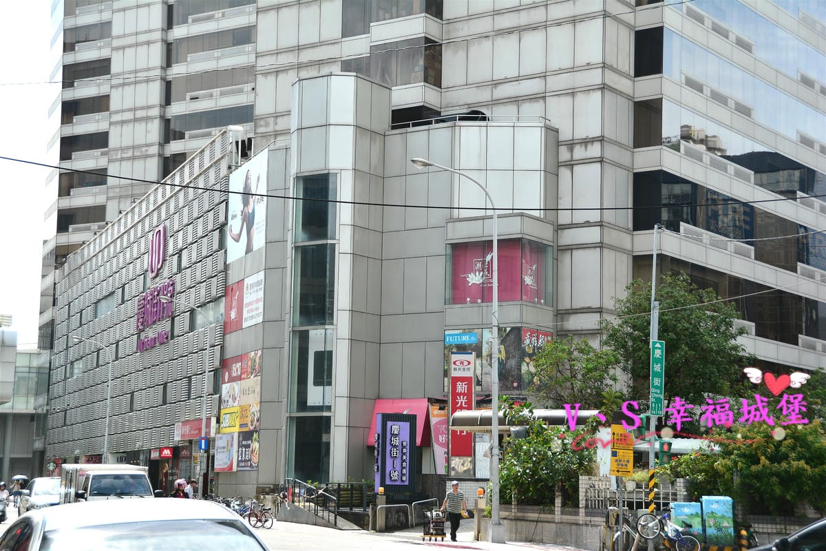 【台北美食】南京復興站 絢賞風尚鐵板燒 – 親民價格、高檔龍蝦鮑魚,再搭配精讚廚藝,美味得味蕾饗宴,讓你懷念久久(店名已更名) - 第2張圖 【台北美食】南京復興站 絢賞風尚鐵板燒 – 親民價格、高檔龍蝦鮑魚,再搭配精讚廚藝,美味得味蕾饗宴,讓你懷念久久(店名已更名)