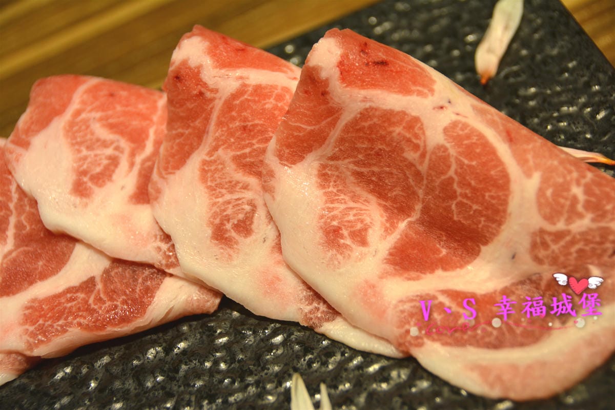 【新莊美食】 婧 Shabu 精緻火鍋.日式料理 低調隱身於新莊副都心社區低調新開店,精緻日式料理與高檔火鍋,還有令人驚豔的炙烤薄燒嫩牛腰 - 第25張圖 【新莊美食】 婧 Shabu 精緻火鍋.日式料理 低調隱身於新莊副都心社區低調新開店,精緻日式料理與高檔火鍋,還有令人驚豔的炙烤薄燒嫩牛腰