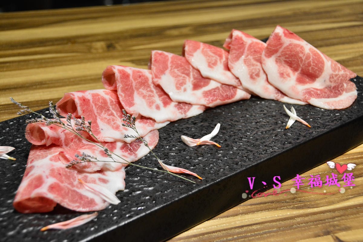 【新莊美食】 婧 Shabu 精緻火鍋.日式料理 低調隱身於新莊副都心社區低調新開店,精緻日式料理與高檔火鍋,還有令人驚豔的炙烤薄燒嫩牛腰 - 第24張圖 【新莊美食】 婧 Shabu 精緻火鍋.日式料理 低調隱身於新莊副都心社區低調新開店,精緻日式料理與高檔火鍋,還有令人驚豔的炙烤薄燒嫩牛腰