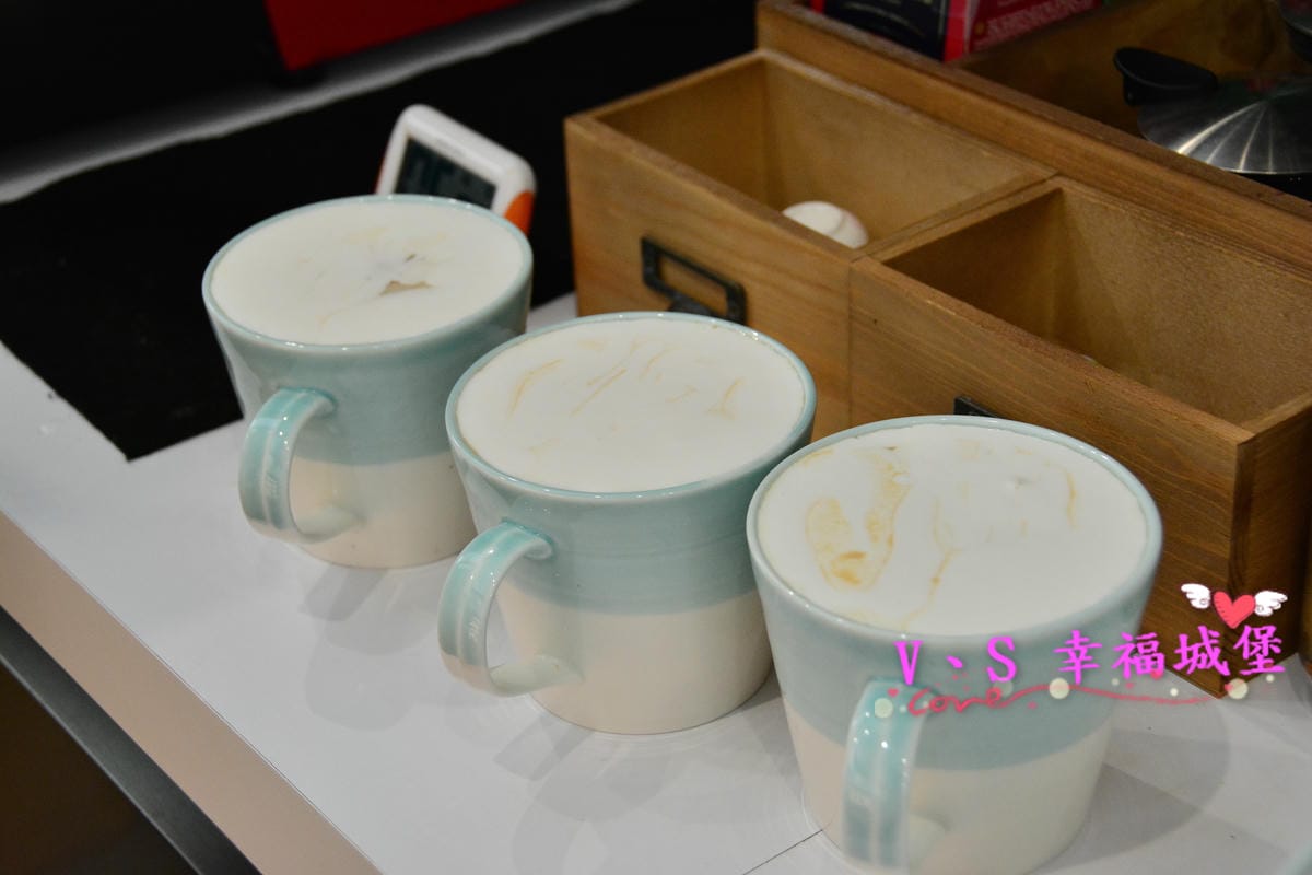 【台北自助拍照】 全台首家 台北永康街 映相咖啡自助棚拍館 – 讓你花少少錢就能拍出好照片,自拍體驗館讓你愛怎麼拍就怎麼拍,還有wifi影像拉花咖啡可以喝喔