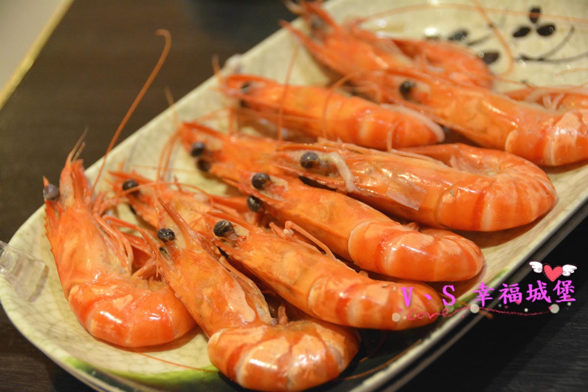 【新北美食】板橋麻辣鍋吃到飽 魔椒頂級鴛鴦鍋 三點蟹、安格斯黑牛、草蝦任你吃,生啤酒、COLD STONE隨你吃,在這冷冷的天不可不吃的高CP值鍋物(已歇業) - 第27張圖 【新北美食】板橋麻辣鍋吃到飽 魔椒頂級鴛鴦鍋 三點蟹、安