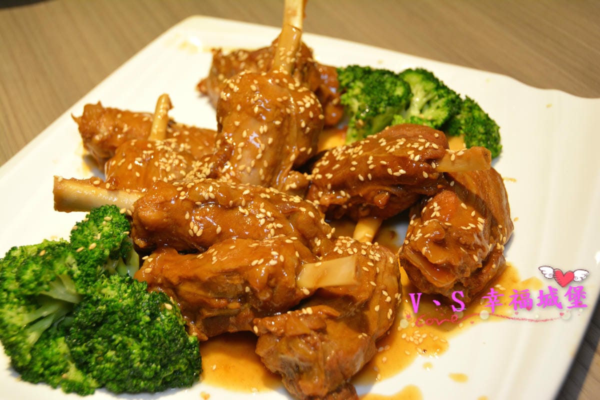 【台北美食】叁和院 台灣風格飲食 / 微風南京店 可愛點心包、驚豔刺蝟包、創意時尚台菜,這樣視覺味覺的享宴是 尾牙春酒 聚餐首選(愛評體驗團) - 第21張圖 【台北美食】叁和院 台灣風格飲食 / 微風南京店 可愛點心包、驚豔刺蝟包、創意時尚台菜,這樣視覺味覺的享宴是 尾牙春酒 聚餐首選(愛評體驗團)