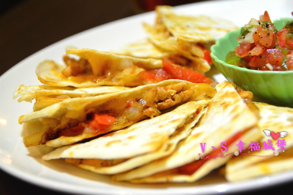 【台北美食】捷運大橋頭站 LUCKY FOOT 可愛兔子