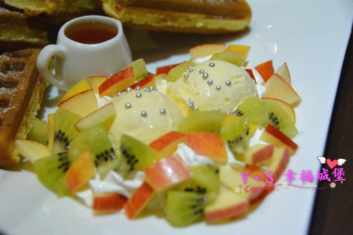 【台北美食】捷運大橋頭站 LUCKY FOOT 可愛兔子