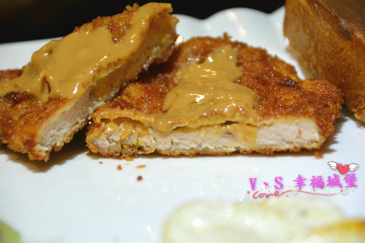 【台北美食】捷運大橋頭站 LUCKY FOOT 可愛兔子