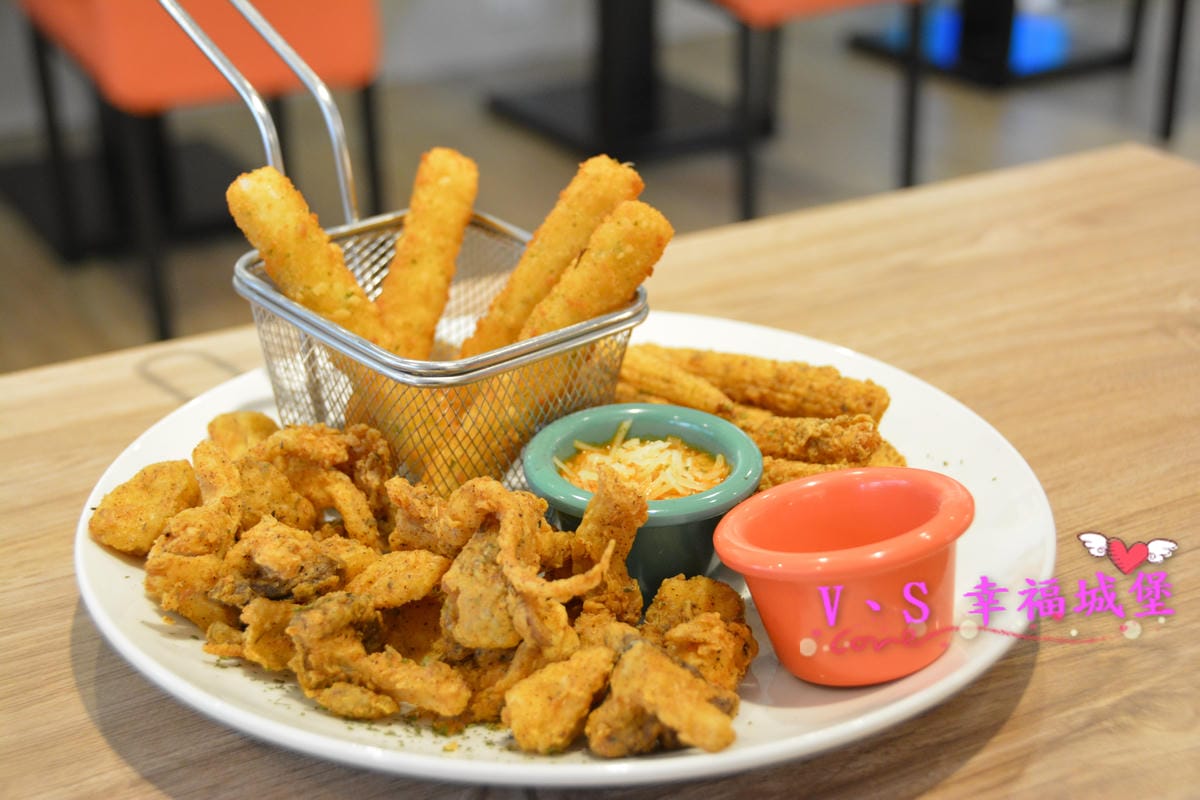 【新北美食】豐實Cafe & Brunch 低調隱身於新莊高中對面巷弄中,用料實在、餐點多元的美味早午餐