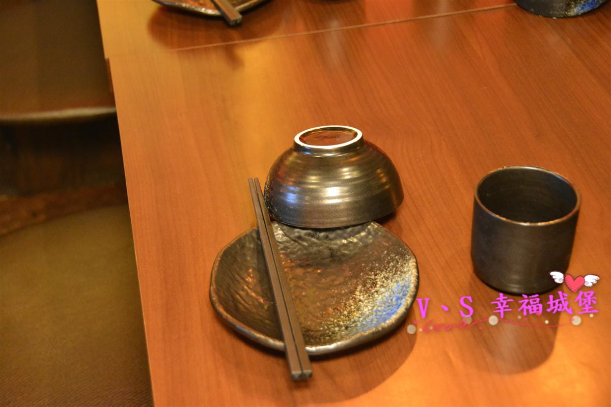 【捷運中山國中站美食】伙房 台日私藏料理 結合川菜、燒烤、日式、鍋物、私房創意料理,一次滿足你多種享受,滿800就可用一元選一道菜喔!快約好友、姐妹淘來一趟美食之旅吧