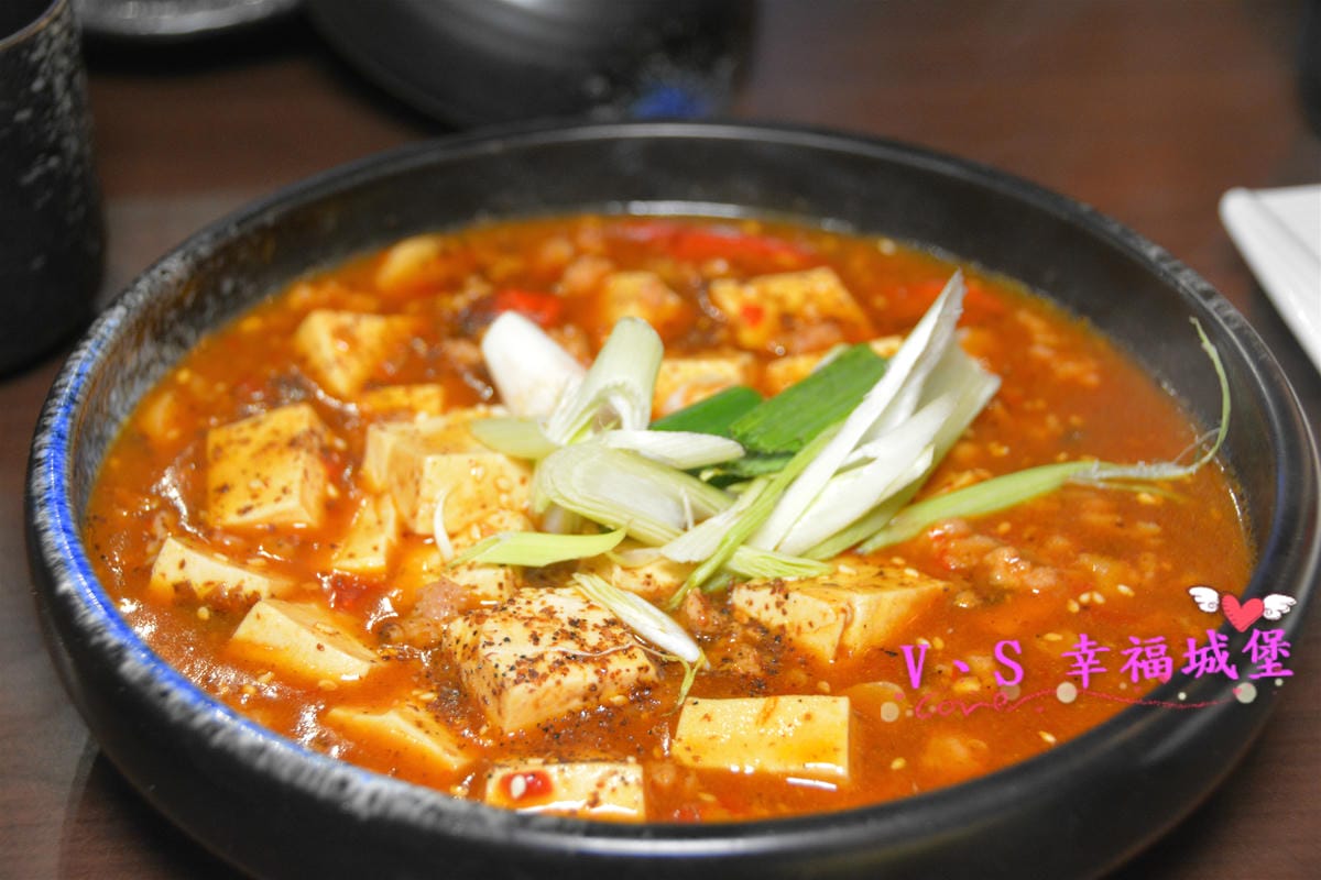 【捷運中山國中站美食】伙房 台日私藏料理 結合川菜、燒烤、日式、鍋物、私房創意料理,一次滿足你多種享受,滿800就可用一元選一道菜喔!快約好友、姐妹淘來一趟美食之旅吧 - 第25張圖 【捷運中山國中站美食】伙房 台日私藏料理 結合川菜、燒烤、日式、鍋物、私房創意料理,一次滿足你多種享受,滿800就可用一元選一道菜喔!快約好友、姐妹淘來一趟美食之旅吧