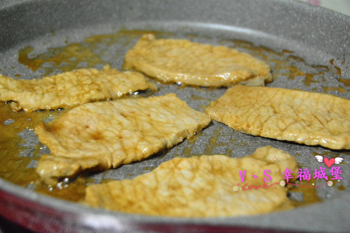 【廚房好物推薦】 瑞士MONCROSS 法拉利紅鈦石三鍋七件組 不沾不黏、好清洗、造型優雅,讓你做菜也可以有美美的時尚感