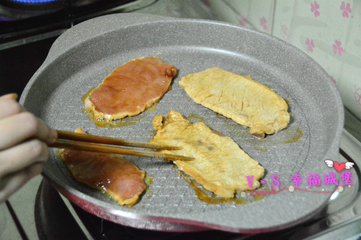 【廚房好物推薦】 瑞士MONCROSS 法拉利紅鈦石三鍋七件組 不沾不黏、好清洗、造型優雅,讓你做菜也可以有美美的時尚感