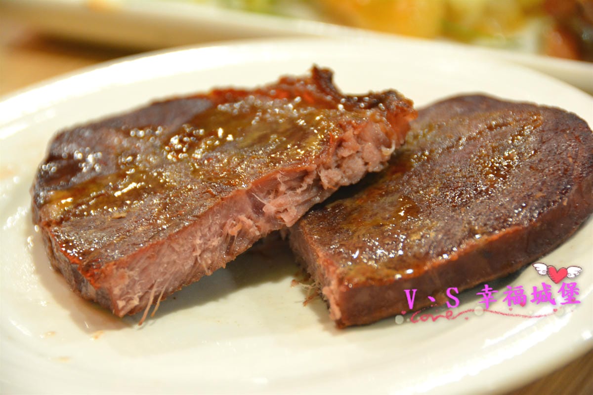 【內湖美食】洋夫人壽喜燒、鍋物、牛排 – 開幕大放送 排餐、火鍋肉品 買一送一,無低消無服務費,讓你大口大口吃肉,吃的開心滿足 - 第44張圖 【內湖美食】洋夫人壽喜燒、鍋物、牛排 – 開幕大放送 排餐、火鍋肉品 買一送一,無低消無服務費,讓你大口大口吃肉,吃的開心滿足