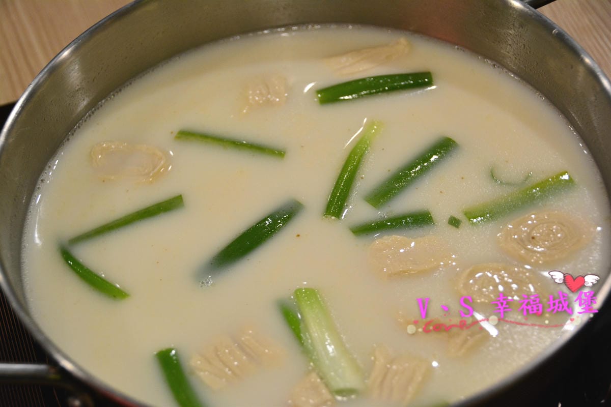 【內湖美食】洋夫人壽喜燒、鍋物、牛排 – 開幕大放送 排餐、火鍋肉品 買一送一,無低消無服務費,讓你大口大口吃肉,吃的開心滿足 - 第18張圖 【內湖美食】洋夫人壽喜燒、鍋物、牛排 – 開幕大放送 排餐、火鍋肉品 買一送一,無低消無服務費,讓你大口大口吃肉,吃的開心滿足