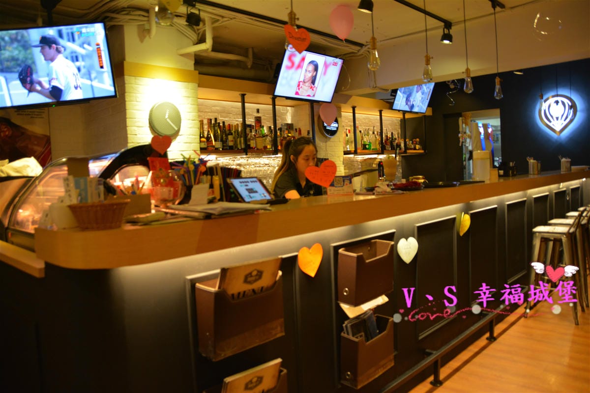 【台北美食】松山運動美式餐廳 Dreamer 38 一個擁有美食饗宴及運動熱情的餐廳,貼心設有不被打擾的VIP室(已歇業) - 第7張圖 【台北美食】松山運動美式餐廳 Dreamer 38 一