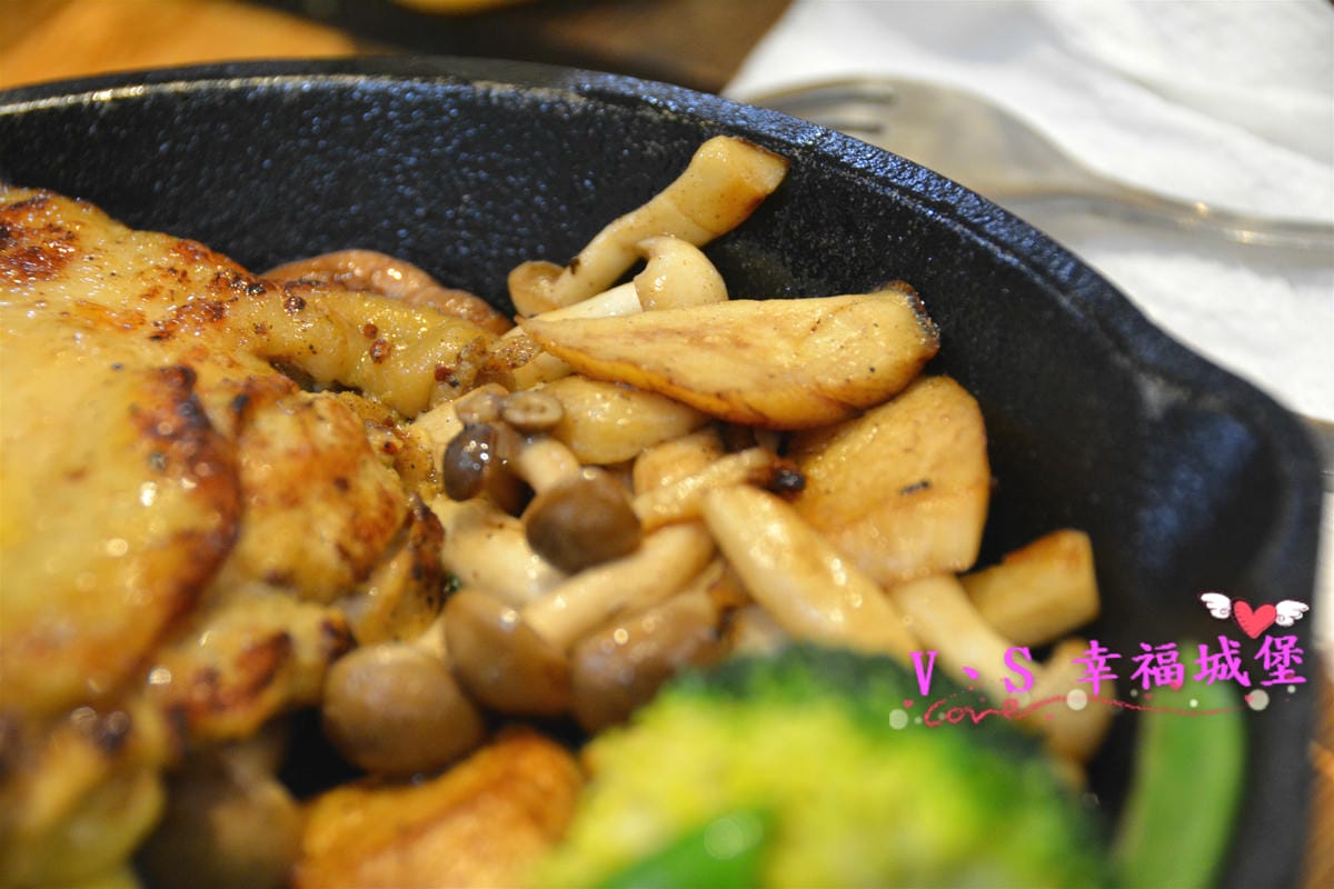 【新北美食】新莊早午餐 果亞烘焙GoA Bakery 讓你在麵包香的氛圍裡,吃著美味又豐盛的早午餐,不怕人吃的大份量餐點一定讓你傻眼 - 第25張圖 【新北美食】新莊早午餐 果亞烘焙GoA Bakery 讓你在麵包香的氛圍裡,吃著美味又豐盛的早午餐,不怕人吃的大份量餐點一定讓你傻眼