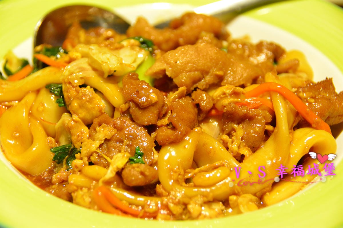 【板橋美食】板橋愛買 貍小籠港式點心 可愛的小黑芝麻包、小綠抹茶包正呼喚你,平價的港式點心,你一定不能錯過。。。。