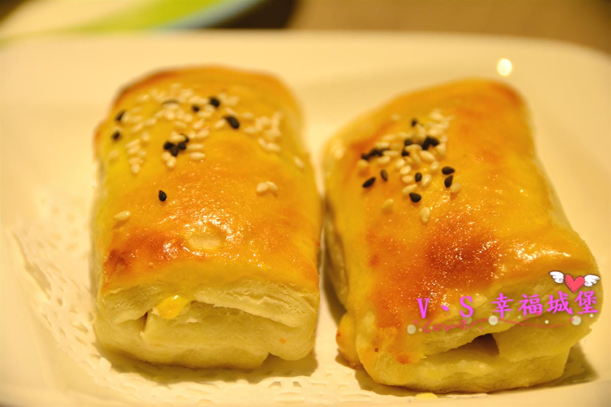 【板橋美食】板橋愛買 貍小籠港式點心 可愛的小黑芝麻包、小綠抹茶包正呼喚你,平價的港式點心,你一定不能錯過。。。。