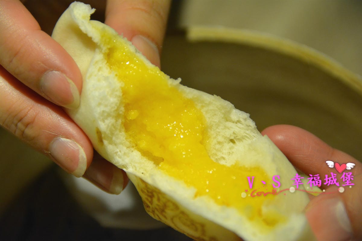 【板橋美食】板橋愛買 貍小籠港式點心 可愛的小黑芝麻包、小綠抹茶包正呼喚你,平價的港式點心,你一定不能錯過。。。。