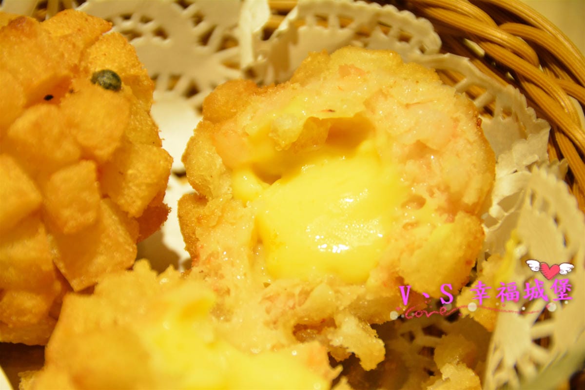 【板橋美食】板橋愛買 貍小籠港式點心 可愛的小黑芝麻包、小綠抹茶包正呼喚你,平價的港式點心,你一定不能錯過。。。。