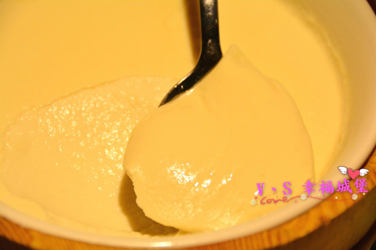 【板橋美食】板橋愛買 貍小籠港式點心 可愛的小黑芝麻包、小綠抹茶包正呼喚你,平價的港式點心,你一定不能錯過。。。。