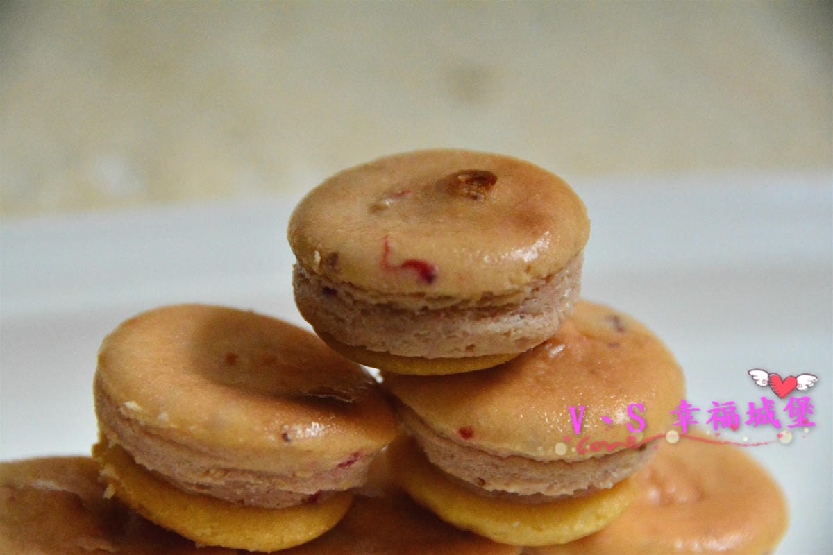 【宅配美食】大溪老街70年老店 杏芳食品 新品 真草莓乳酪球 經典原味乳酪球 ,一口一個讓你一不小心就吃完了