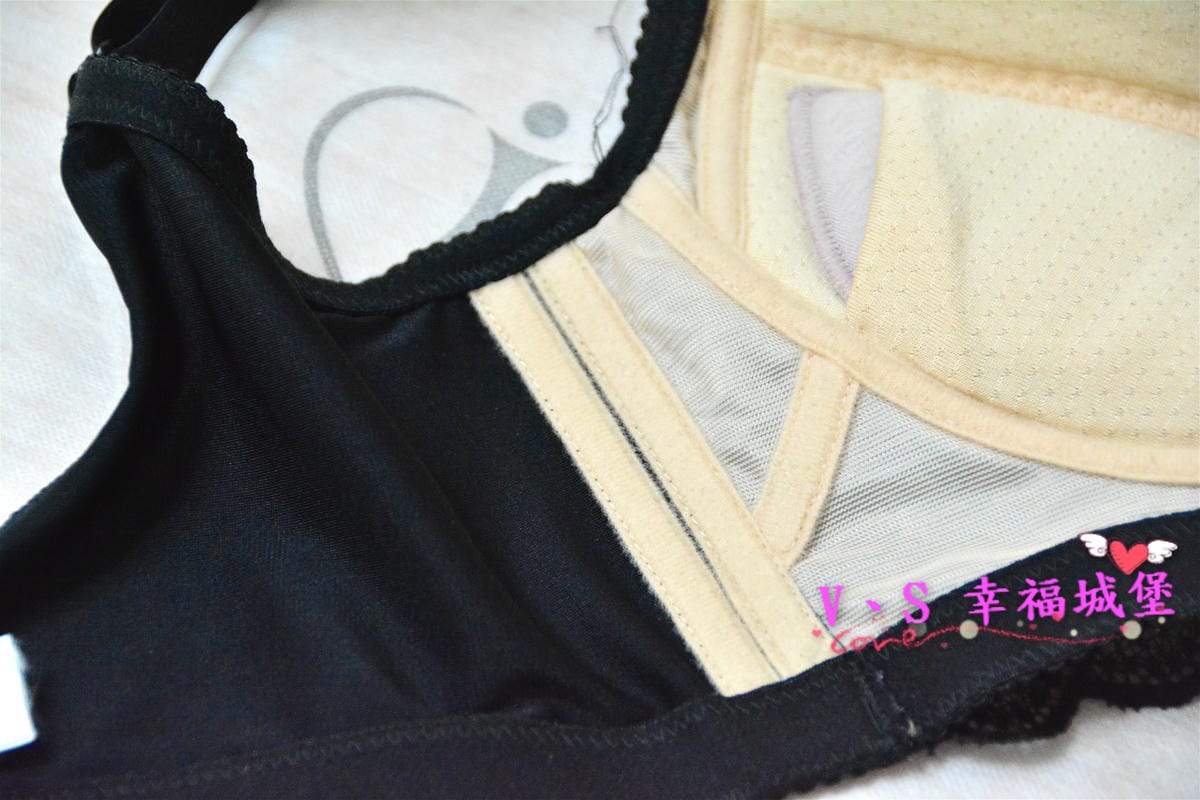 【精品內衣】Lady法式精品內衣 闇夜天使 無鋼圈調整型內衣 機能無鋼圈讓你舒服到忘記穿著它,透視效果讓你若隱若現性感爆表 - 第15張圖 【精品內衣】Lady法式精品內衣 闇夜天使 無鋼圈調整型內衣 機能無鋼圈讓你舒服到忘記穿著它,透視效果讓你若隱若現性感爆表