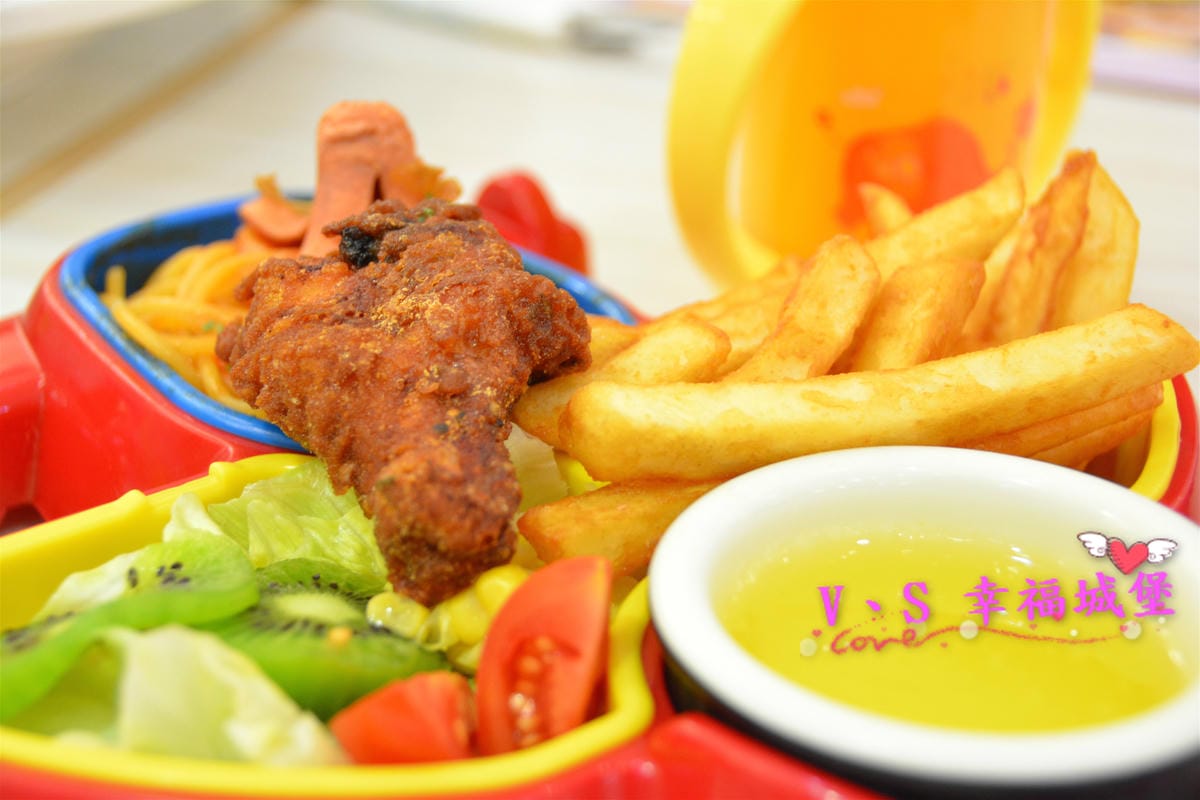 【新北美食】 板橋 跳舞香水親子餐廳 X 彩虹小馬 快閃主題餐廳 快來跟紫悅、柔柔….等可愛小馬當好朋友,讓你跟小孩一起變身宇宙公主