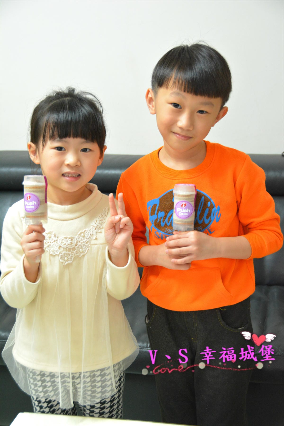 【宅配蛋糕】香帥蛋糕 ” 芋泥推筒蛋糕 ” 邊推邊吃新奇吃法,讓你一邊吃一邊玩, ” 純味重乳酪蛋糕 ” 獨特乳酸風味更是不能錯過 !