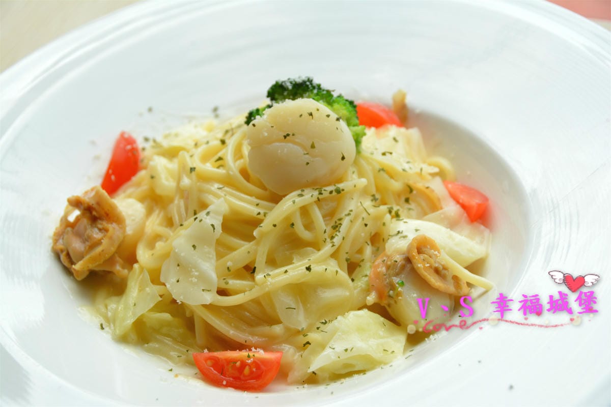 【板橋義大利麵】板橋民生公園旁 小伯爵義式料理 親民價格、舒適環境讓人不想上班,那就來個耍廢炸物拼盤,發發呆吧 !(已歇業) - 第12張圖 【板橋義大利麵】板橋民生公園旁 小伯爵義式料理 親民價格