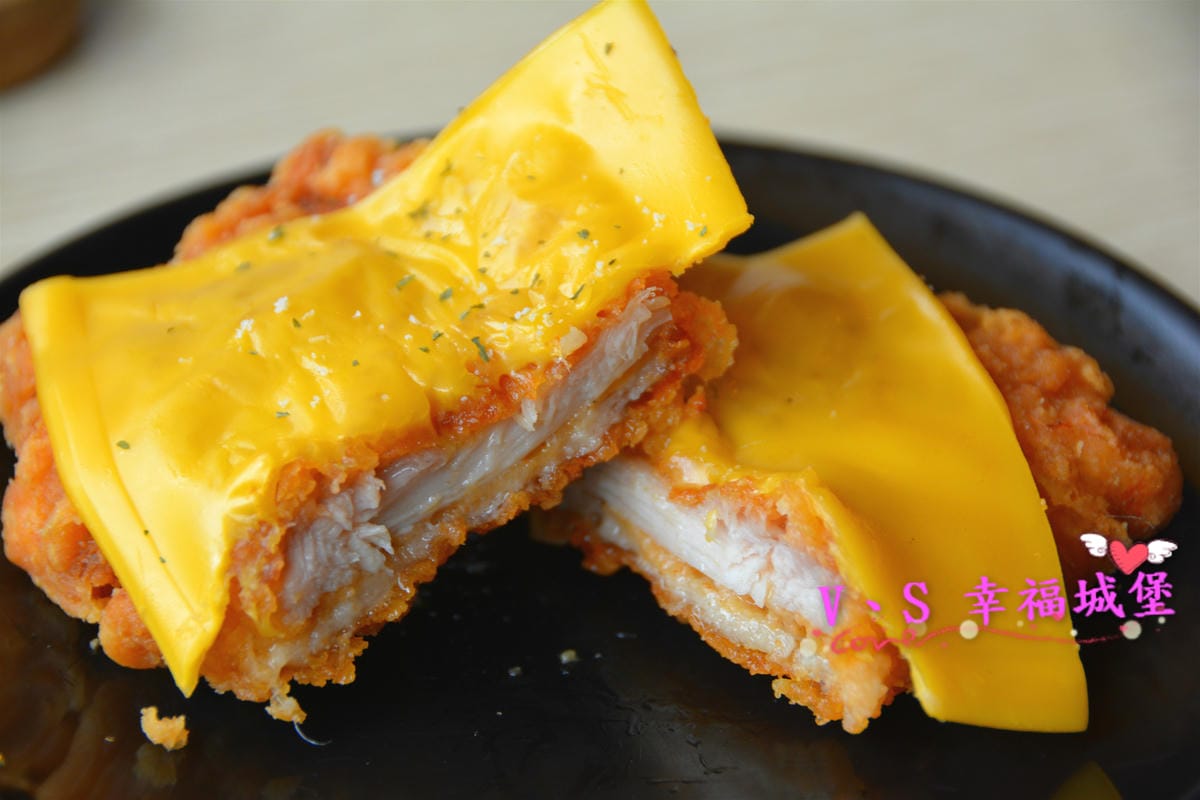 【板橋義大利麵】板橋民生公園旁 小伯爵義式料理 親民價格、舒適環境讓人不想上班,那就來個耍廢炸物拼盤,發發呆吧 !(已歇業) - 第22張圖 【板橋義大利麵】板橋民生公園旁 小伯爵義式料理 親民價格