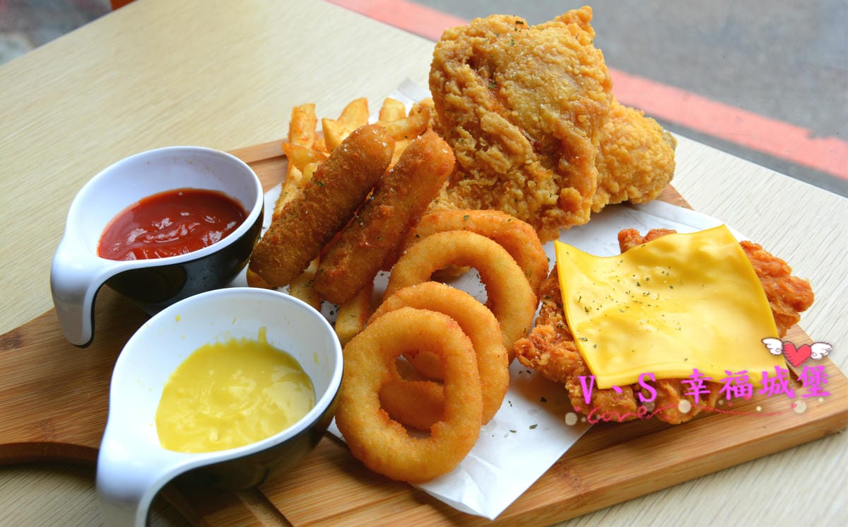 【板橋義大利麵】板橋民生公園旁 小伯爵義式料理 親民價格、舒適環境讓人不想上班,那就來個耍廢炸物拼盤,發發呆吧 !(已歇業) - 第20張圖 【板橋義大利麵】板橋民生公園旁 小伯爵義式料理 親民價格