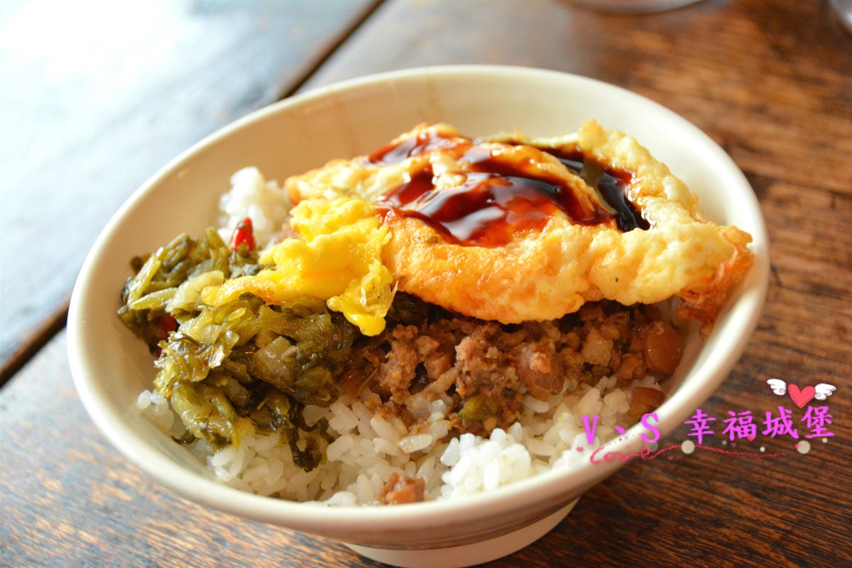 【宜蘭美食】二訪 頭城老街 懷舊食堂 – 帶你穿梭時光回到4060年代的環境裡,吃著那懷念的阿嬤 ” 手路菜 “