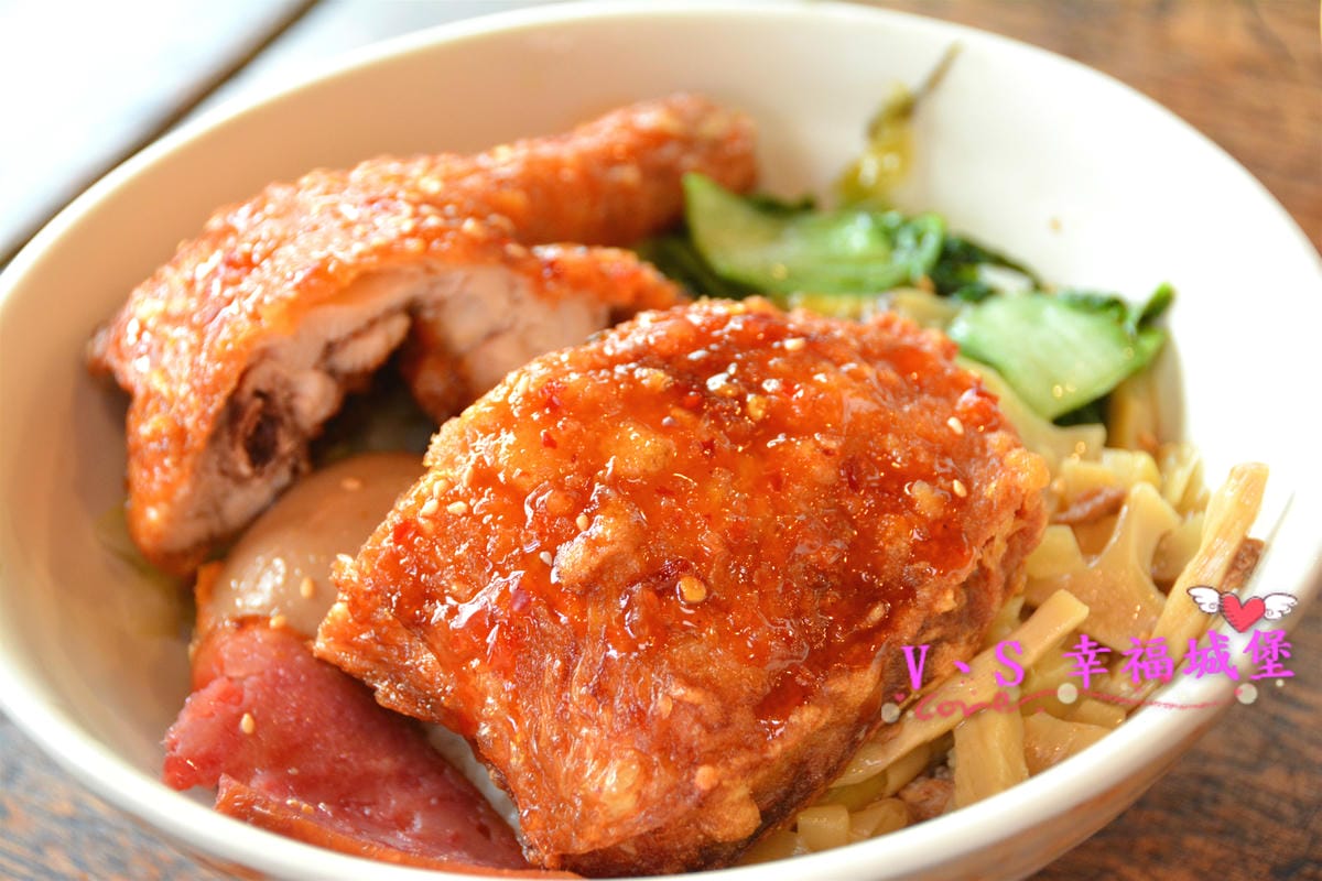 【宜蘭美食】二訪 頭城老街 懷舊食堂 – 帶你穿梭時光回到4060年代的環境裡,吃著那懷念的阿嬤 ” 手路菜 “