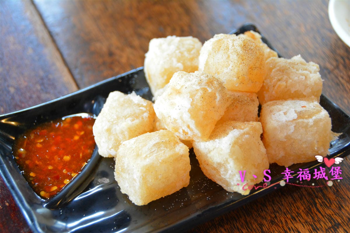 【宜蘭美食】二訪 頭城老街 懷舊食堂 – 帶你穿梭時光回到4060年代的環境裡,吃著那懷念的阿嬤 ” 手路菜 “