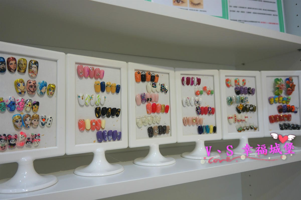 【美睫】台北新莊 捷運輔大站 Bling2 Nail 亮亮概念美甲美睫 讓你擁有令人看不出的小心機,日式美睫給你自然不做作的美麗